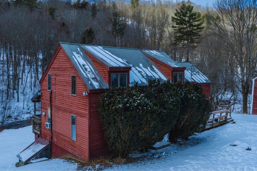 3-Bedroom Country Retreat Near Killington VT (with Hot Tub and Steam Shower)